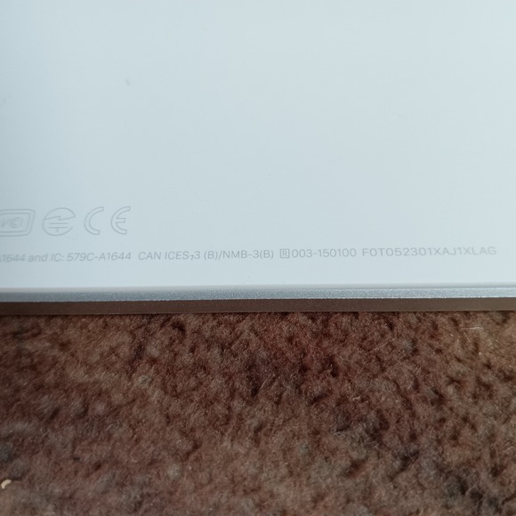 Apple Magic Keyboard A1644 Wireless Bluetooth Aluminum Silver Full Size - Picture 8 of 8